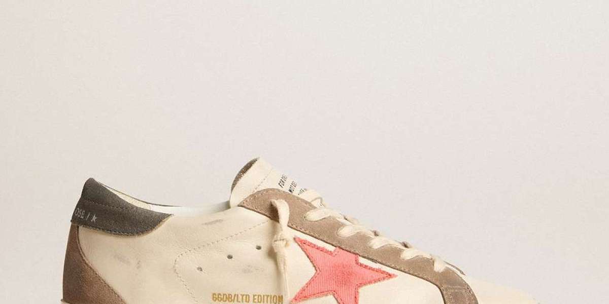 Golden Goose Shoes relatives living in Washington