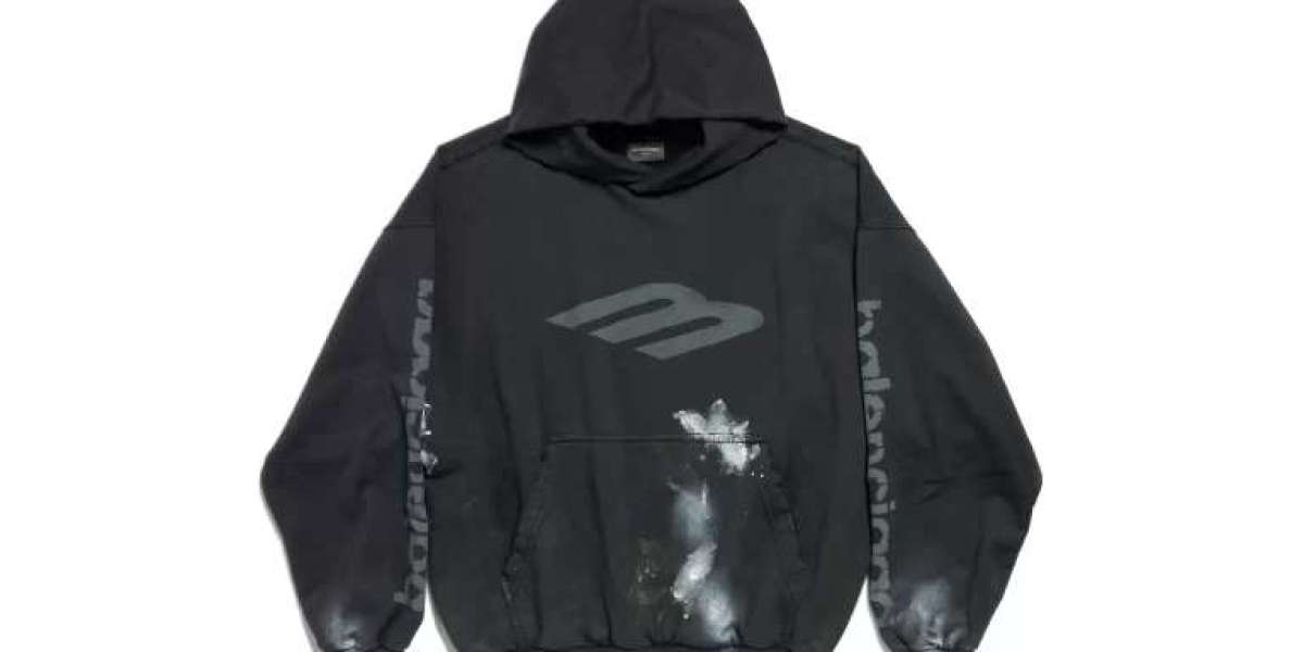 The Iconic Balenciaga Hoodie, A Comprehensive Overview