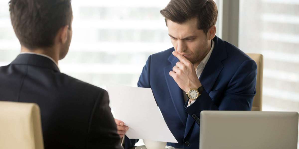 Recrutare Forță de Muncă: Ghid pentru Angajarea Muncitorilor Străini
