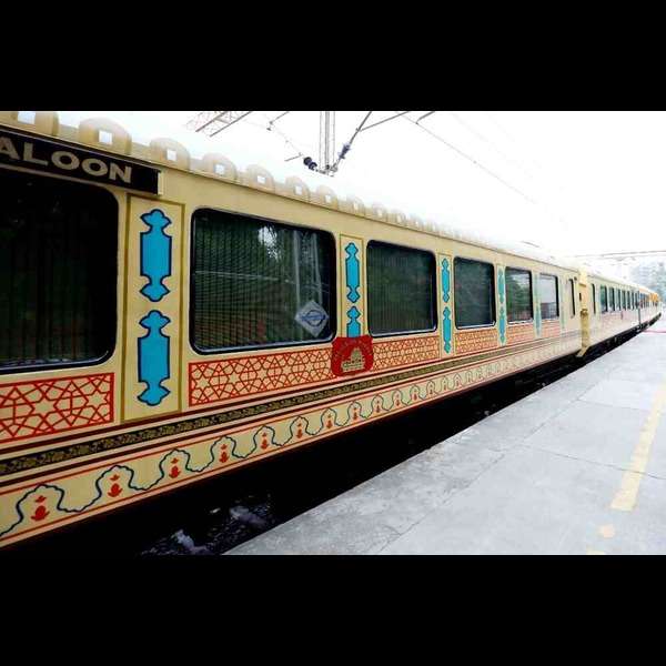 palace on wheels