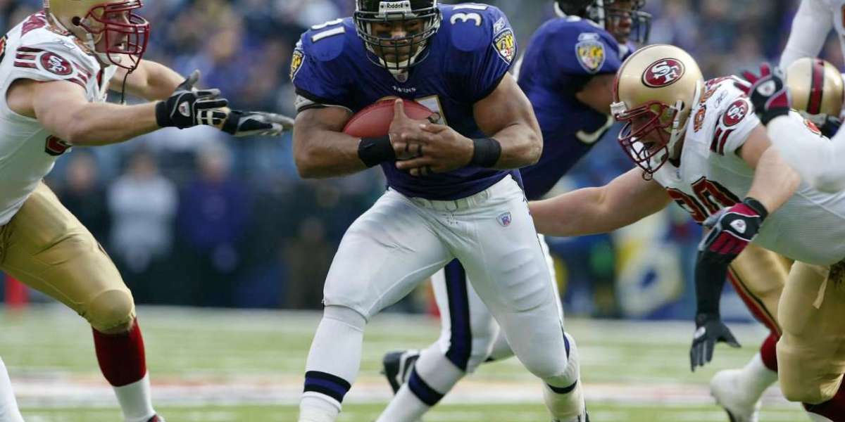 Madden 25 players select the quarterback who is mobile