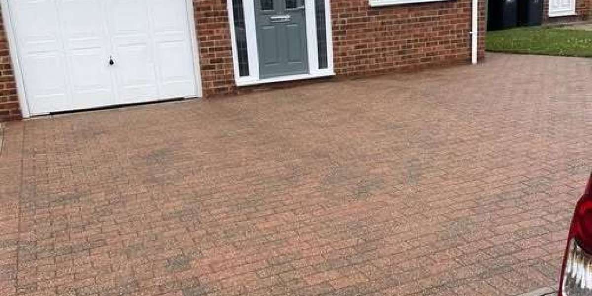 Professional Driveway Cleaning Services Watford | A & R Cleaning Experts