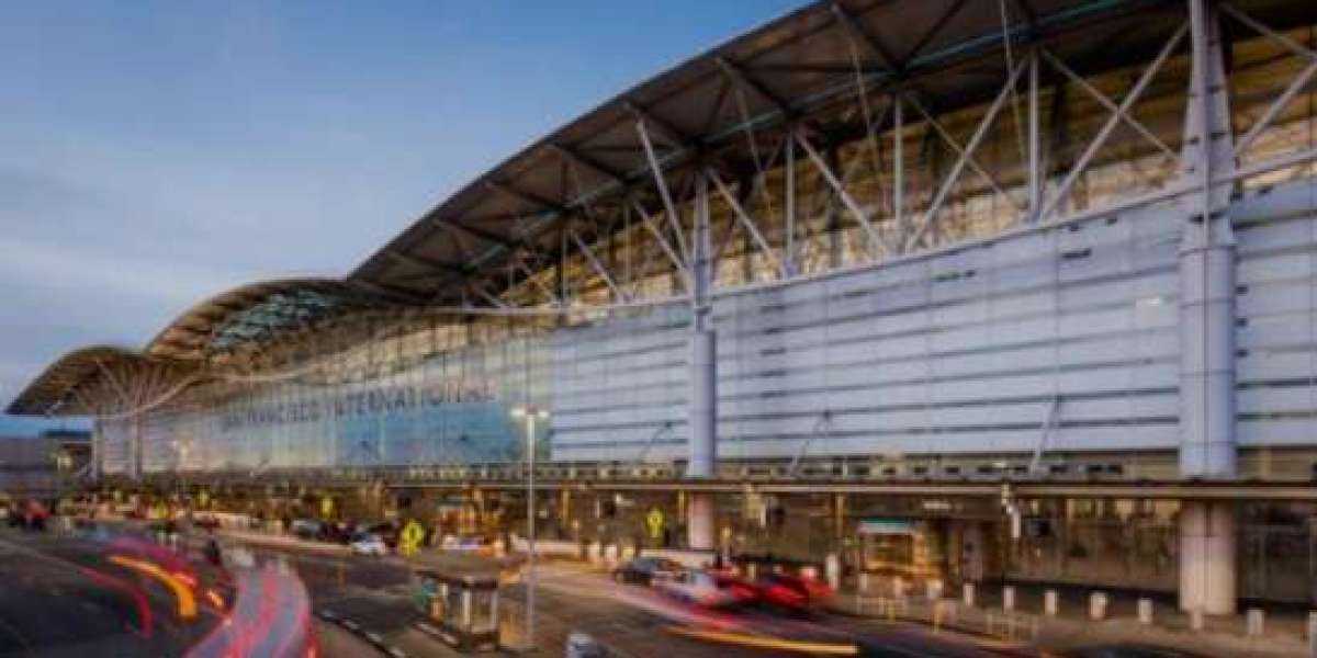 Complete Travel Guide for Frontier Airlines at SFO Terminal: Terminal Info, Check-In, Boarding Gates, Services, and Tran