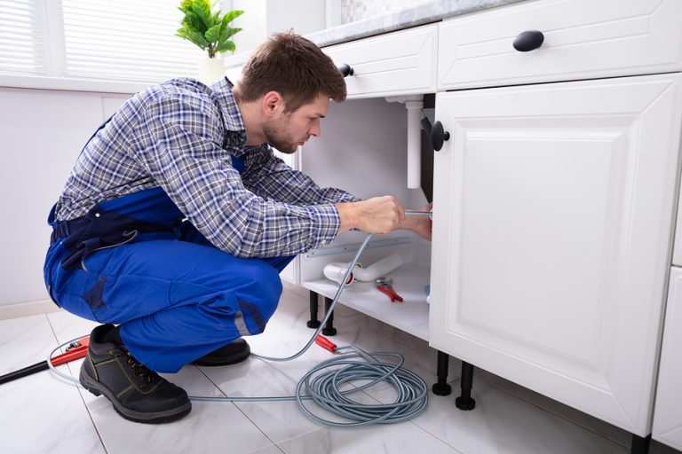 Why You Need a Plumbing Contractor for Home Renovations?