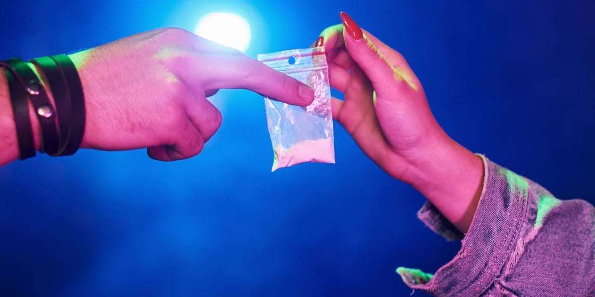 2MMC Kopen: Alles Wat Je Moet Weten Over Deze Populaire Designer Drug