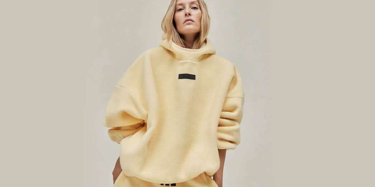 Essential Hoodies for Layering During Cold Weather