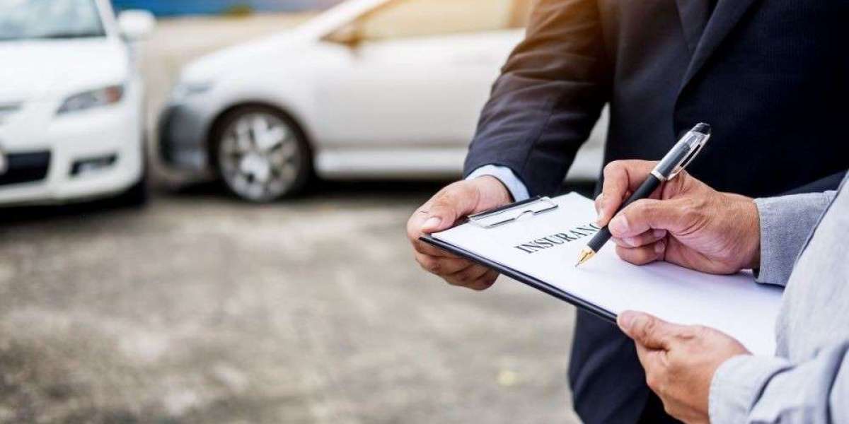 Jelajahi Surabaya Lebih Mudah dengan Sewa Mobil Avanza