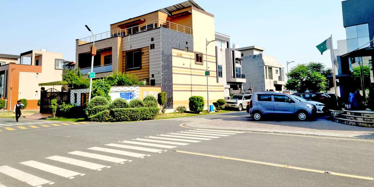 Long-Term Benefits of Investing in a 5 Marla Plot on Installment in Lahore