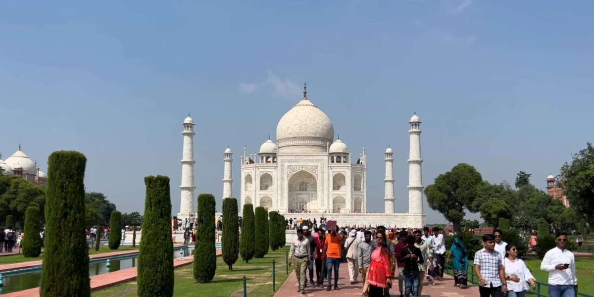 10 Historical Places in India with Information