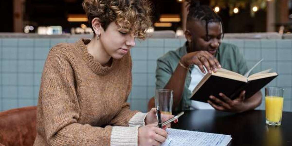 How to Write a Comprehensive Literature Review: A Step-by-Step Guide