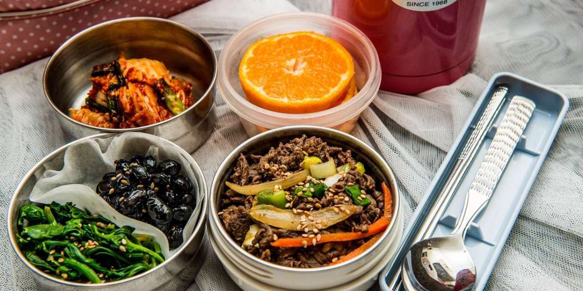 Why Tiffins Food is the Go-To Choice for Healthy, Home-Style Meals?