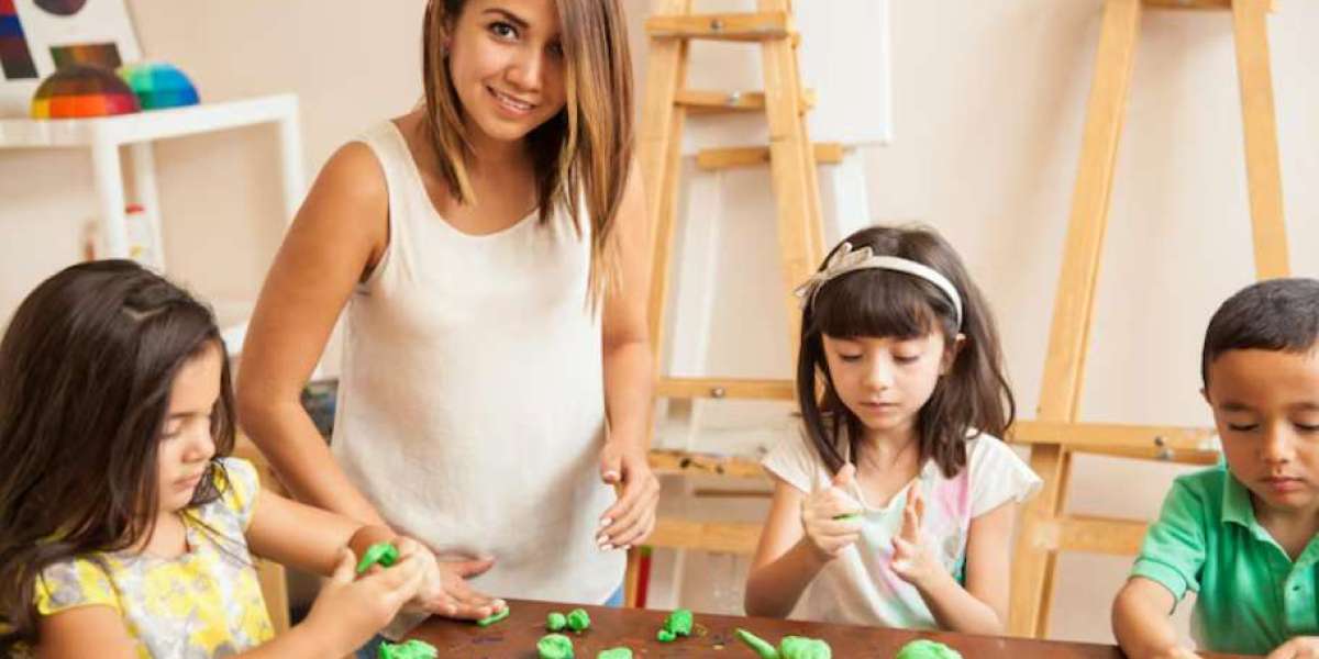 Balancing Business and Parenting: The Benefits of Hiring a Nanny in Puerto Rico as a Single Parent Entrepreneur