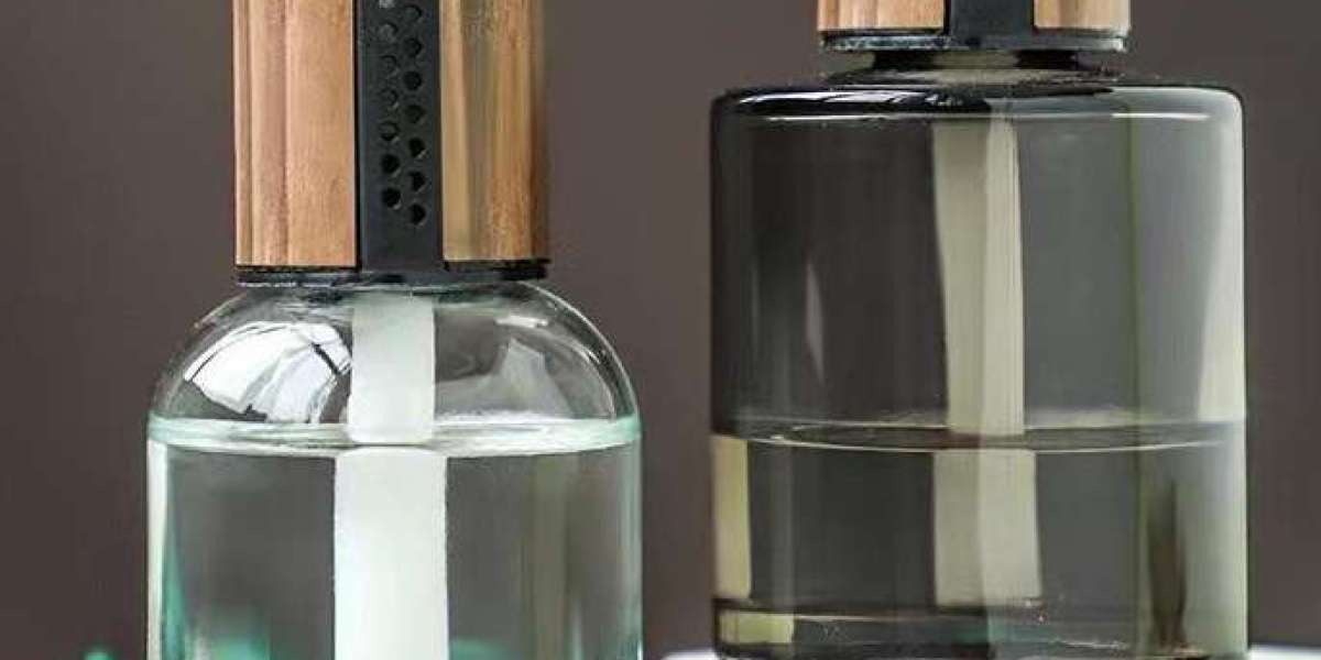 Glass Bottle Manufacturer with Door-to-Door Logistics
