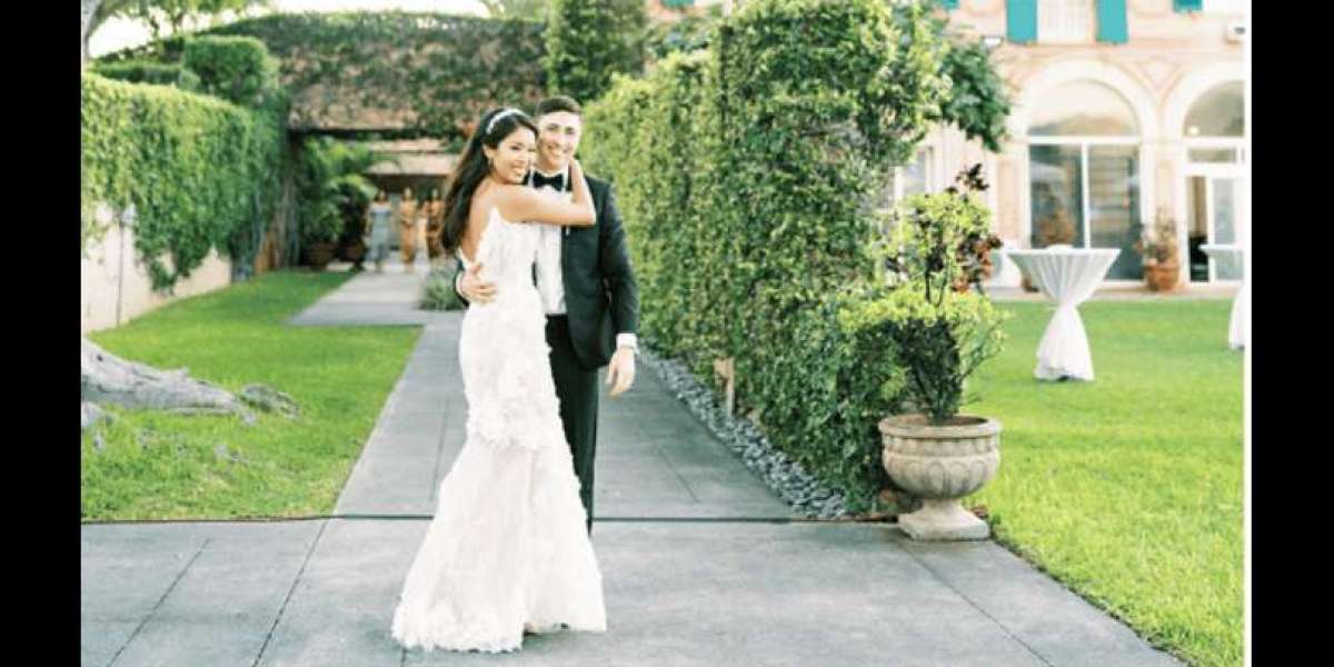 How Can I Craft Timeless Wedding Photography in Oahu