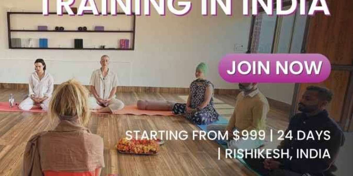 Discover the Best 200 Hours Yoga Teacher Training in Rishikesh