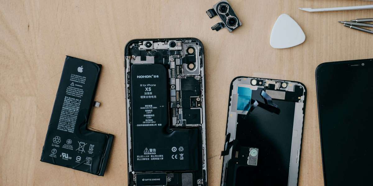 When to Repair and When to Replace: A Simple Guide for Phone Owners