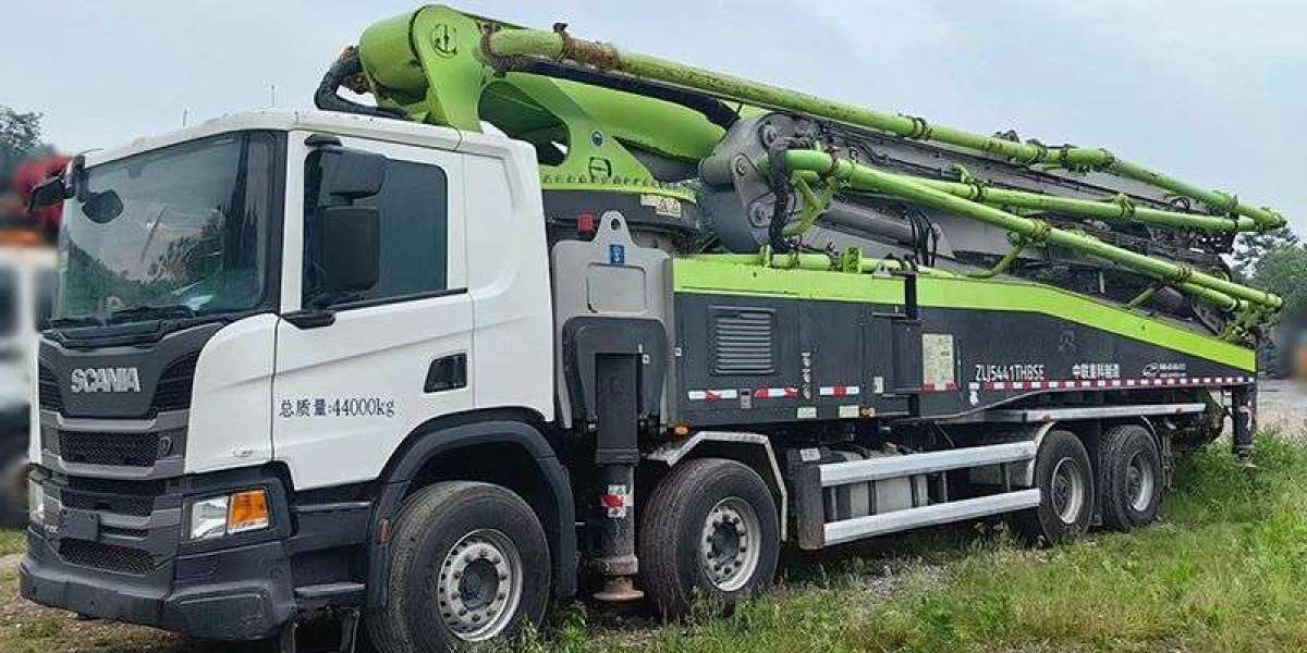 Why Concrete Pumpers Are Essential for Large Construction Projects