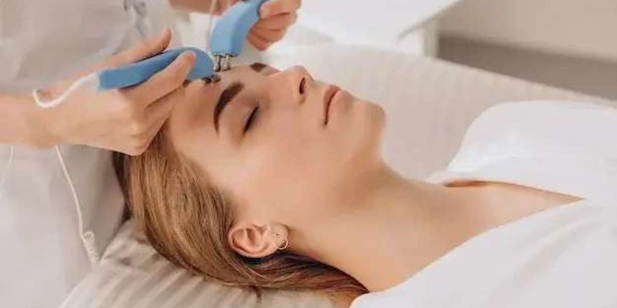 Why Choose Hydra Facial in Dehradun for Glowing Skin?