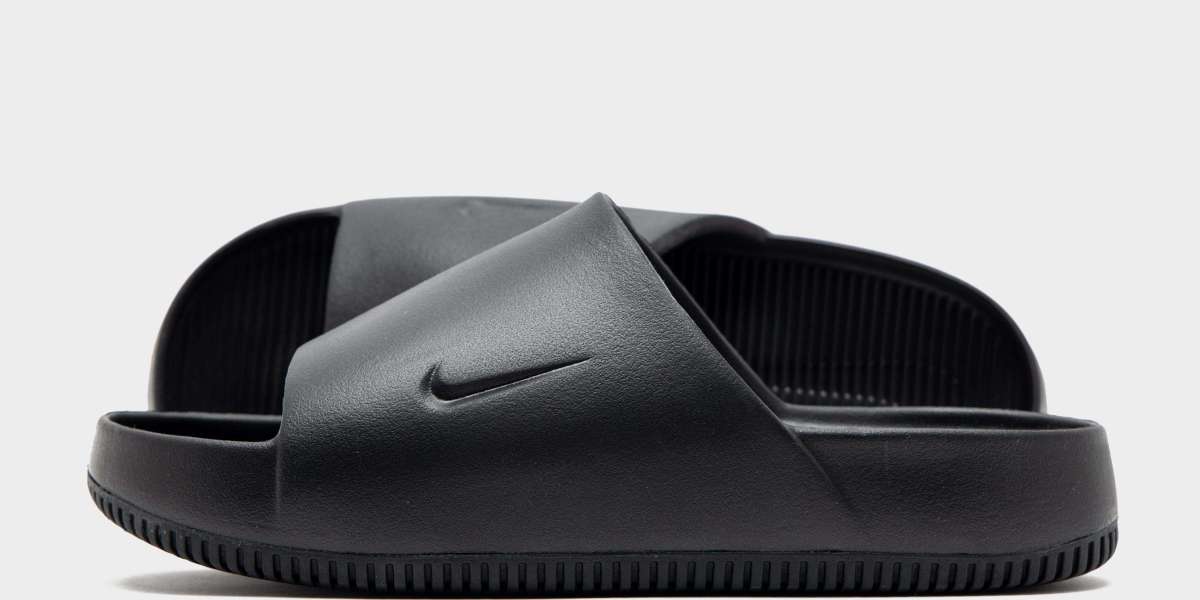 Effortless Comfort: A Closer Look at Premium Men's Slide Footwear