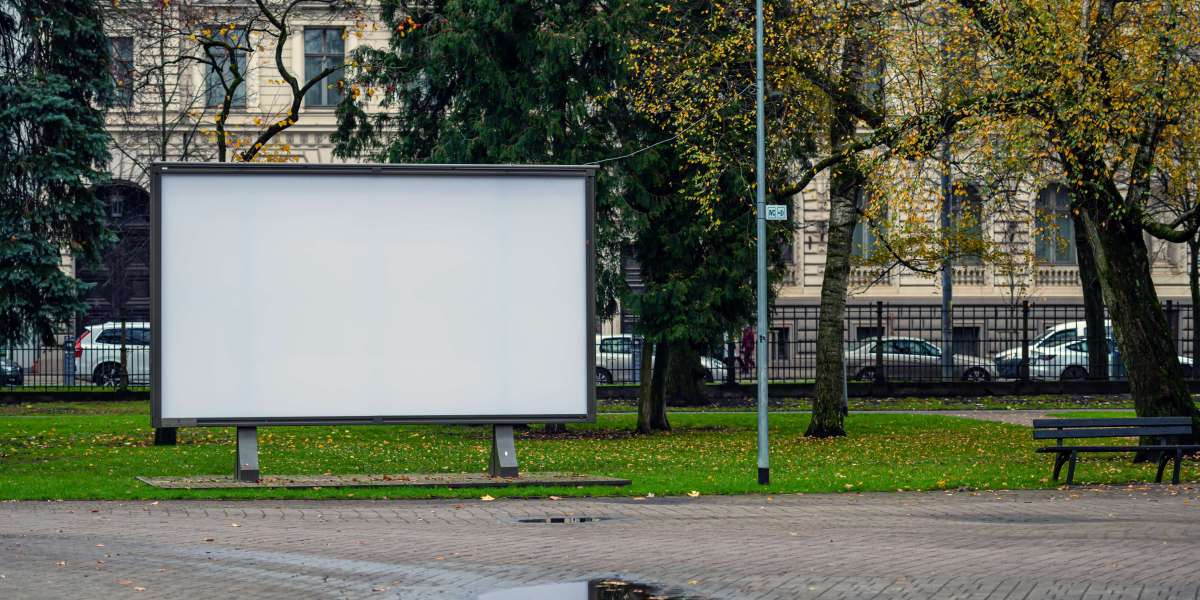 How Automotive Companies Use Outdoor Ads in the UAE