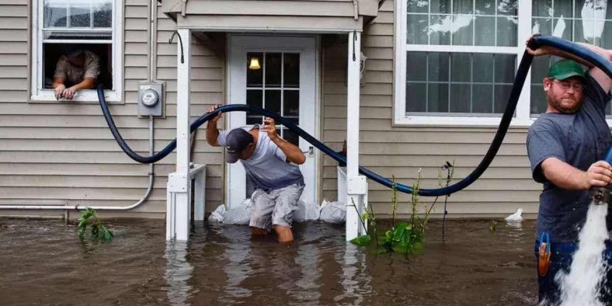 Navigating Flood Damage Restoration: A Step-by-Step Approach for Homeowners