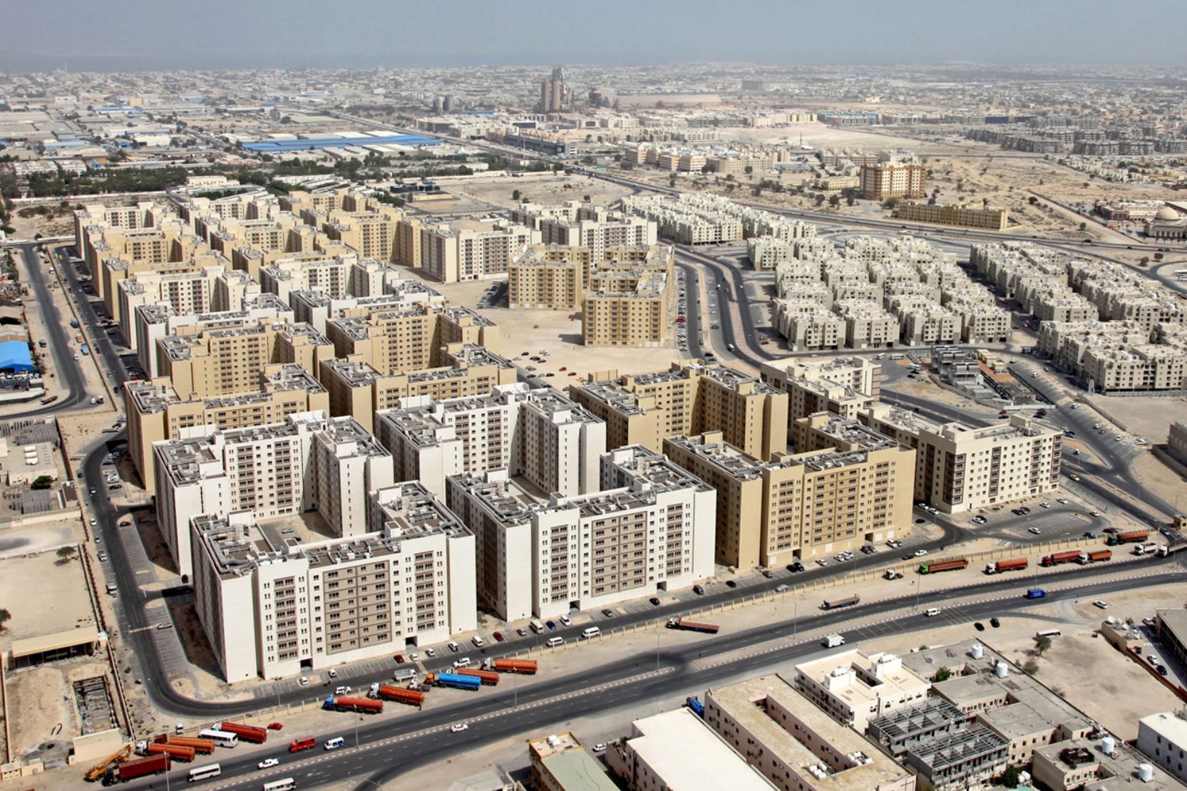 Al Khail Gate: What You Need to Know Before Moving In