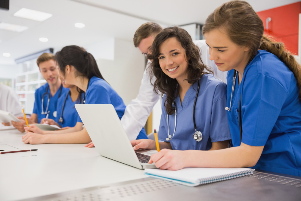 Why choose an Online MBA in Healthcare Management instead of Hospital Administration – Fastpanda
