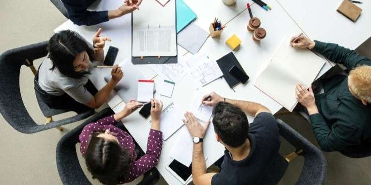 From Managing Partners to Keynote Speakers: Dual Roles of Legal Leaders