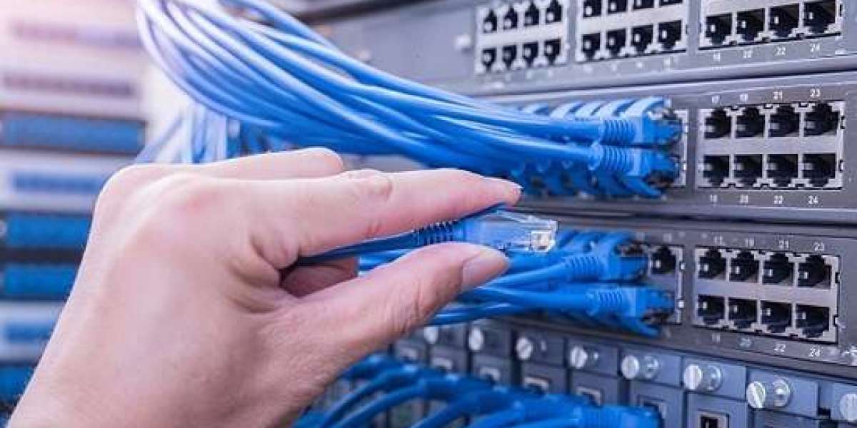 Next-Gen Data Centers: Driving the Switch Market Towards