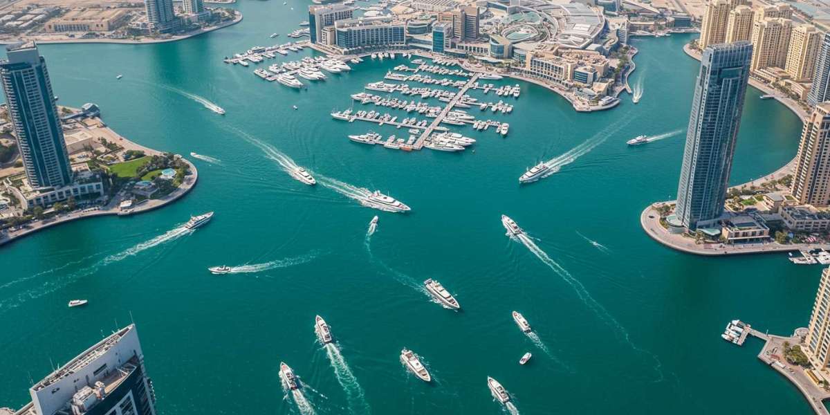 Shared Yacht Charter Dubai Marina | Luxury Shared Yacht Tours – Desert Dunes Tours