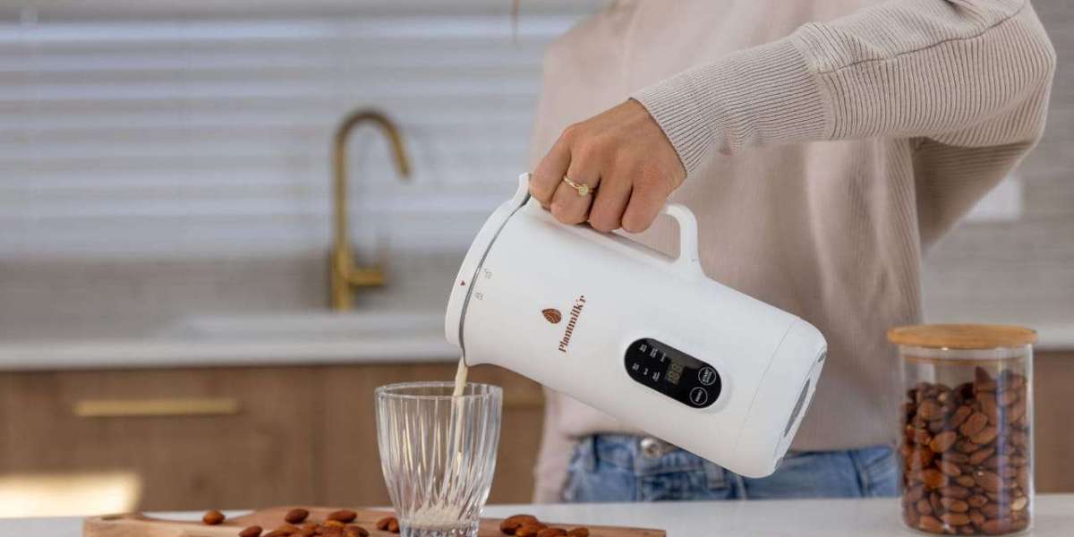 Enjoy Pure, Additive-Free Milks with the Plantmilk’r Plant Milk Maker