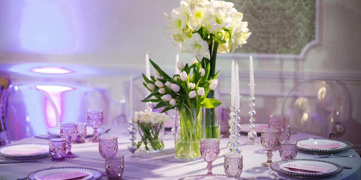 Mini Mixology Sessions for Guests: Interactive & Memorable