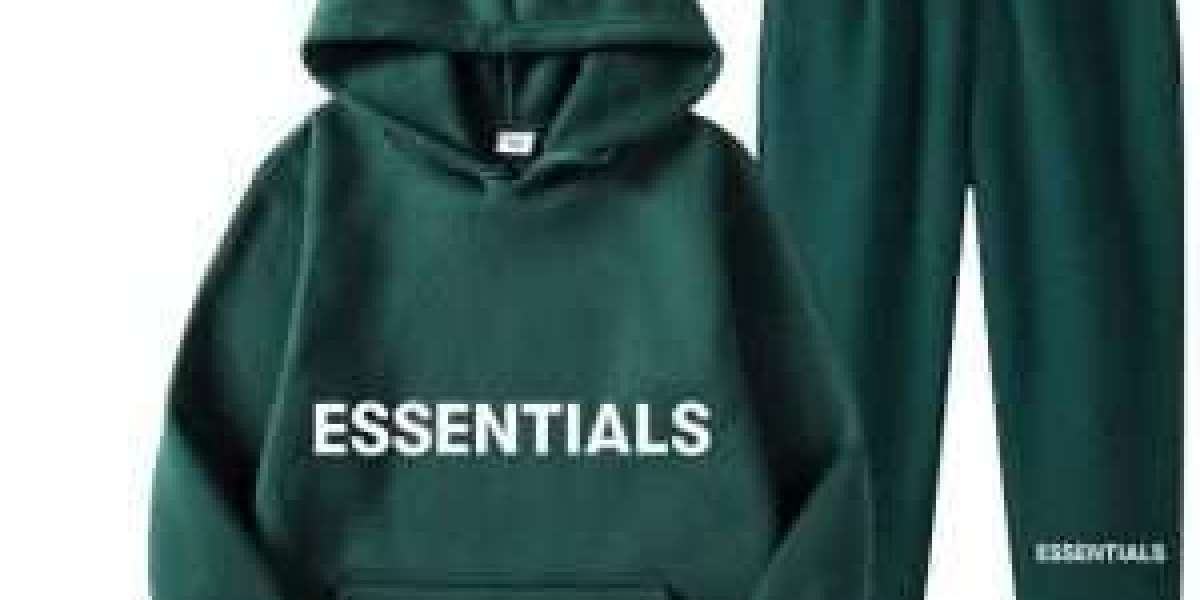 Essential Hoodie Built for Comfort, Style, and Versatility