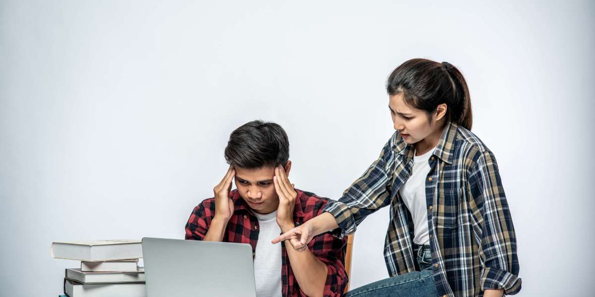 COMMON CHALLENGES EXPERIENCED BY STUDENTS WHEN COMPLETING ASSIGNMENTS