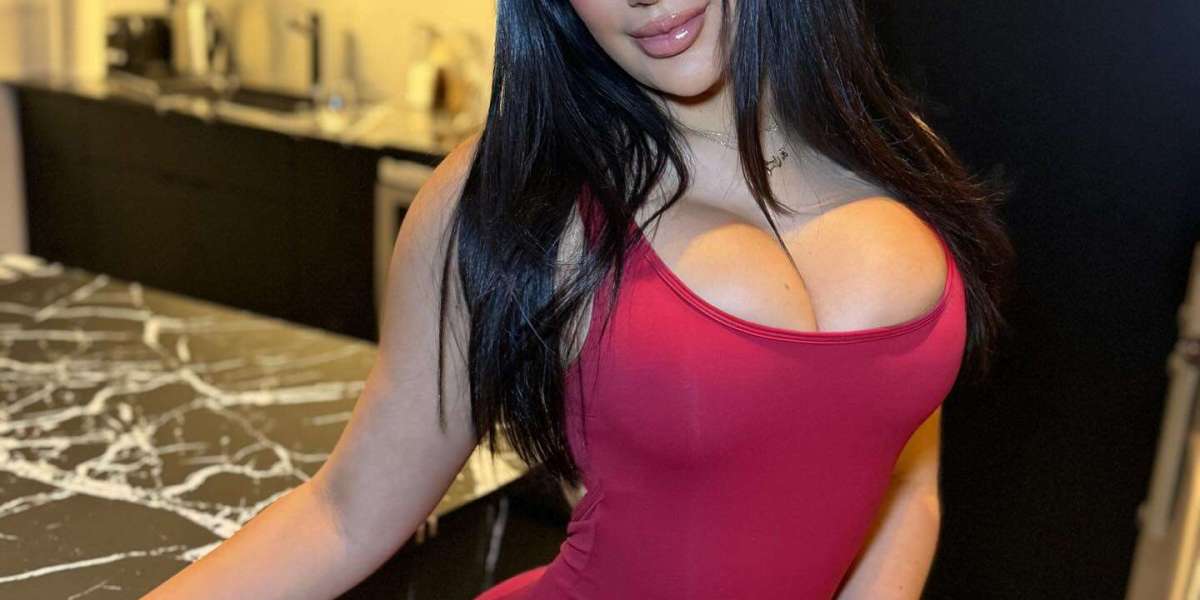 Enter The Lap Of Luxury In Taj Lands’ End With Mumbai Hotel Escorts