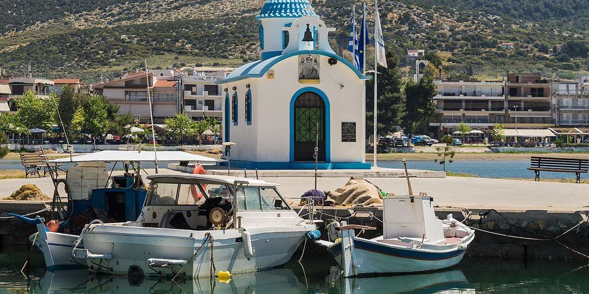 Nea Artaki: A Tranquil Coastal Gem in Central Greece