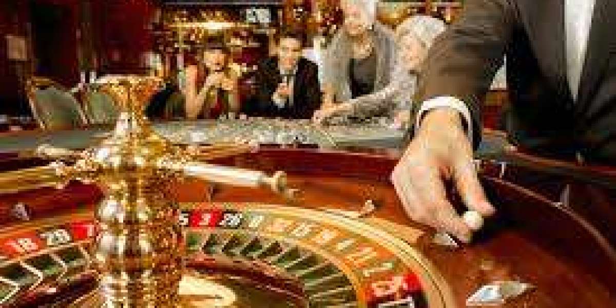 How to Play Blackjack: The Ultimate Guide for Newbies