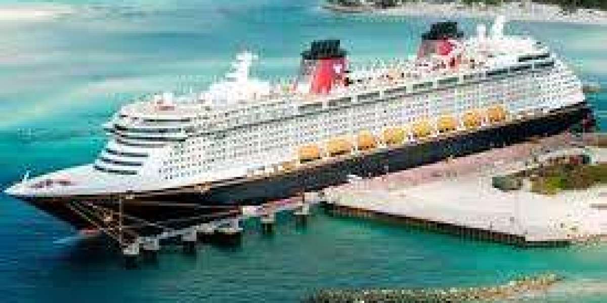 Sunshine to Shorelines: What It’s Like on a 7-Day Cruise from Tampa