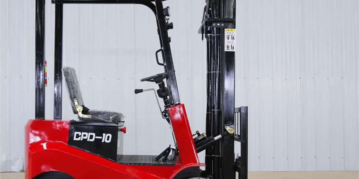 Why Diesel Forklifts Still Dominate Outdoor & Rough Terrain Work