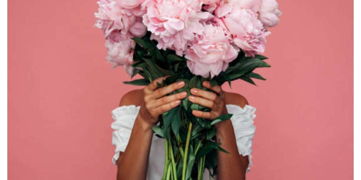 Dubai Flower Shops: Beautiful Bouquets on Any Budget
