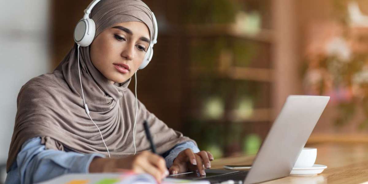 Saudi Arabia’s Growing E-Learning Industry: Trends & Report 2025-2033
