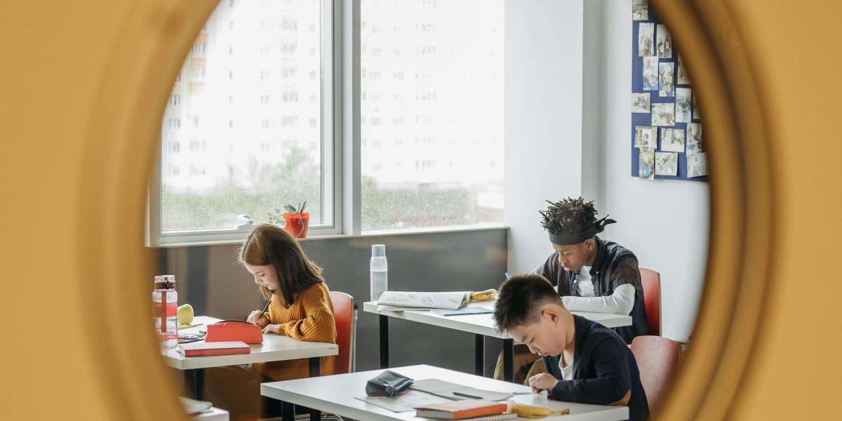 Tips for Parents Picking the Best SAT Classes in Dubai