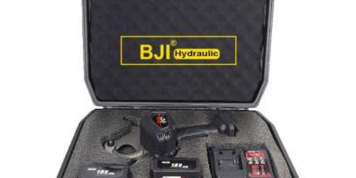 Best Hydraulic Battery-Powered Tools for Professional Applications
