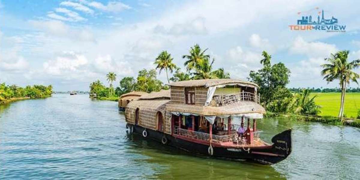 Wander Through Backwaters: Best Time to Visit Alleppey for an Unforgettable Escape