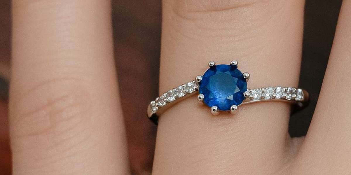 Trendy Rings for Girls – Discover the Perfect Piece at WearItWell.pk