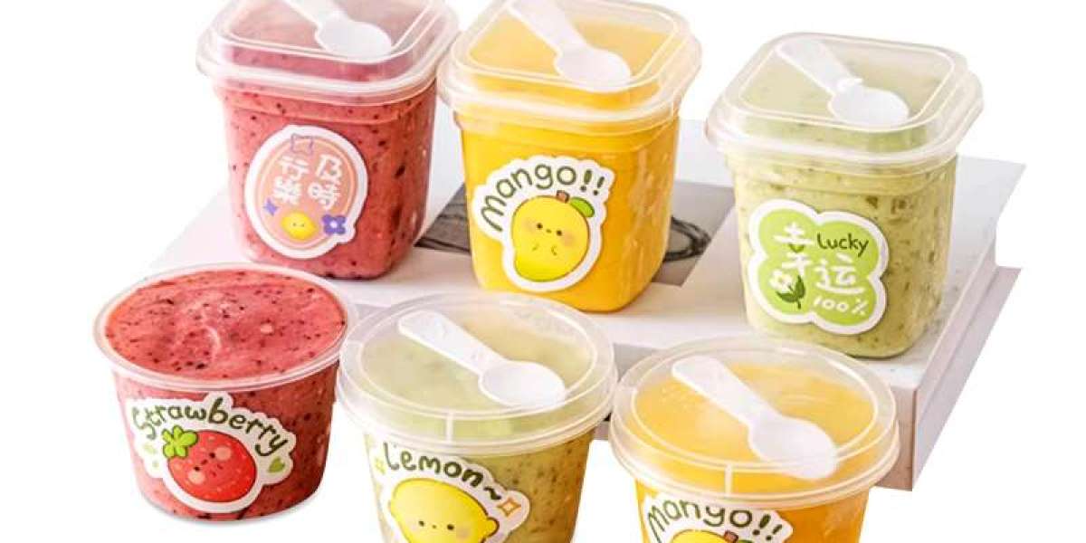 The Versatility Advantage: One Plastic Dessert Cup Solution for Parfaits, Mousses & More!