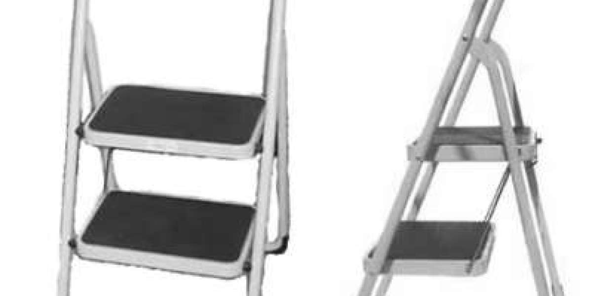 Ascending Ladders: The Perfect Blend of Strength and Portability