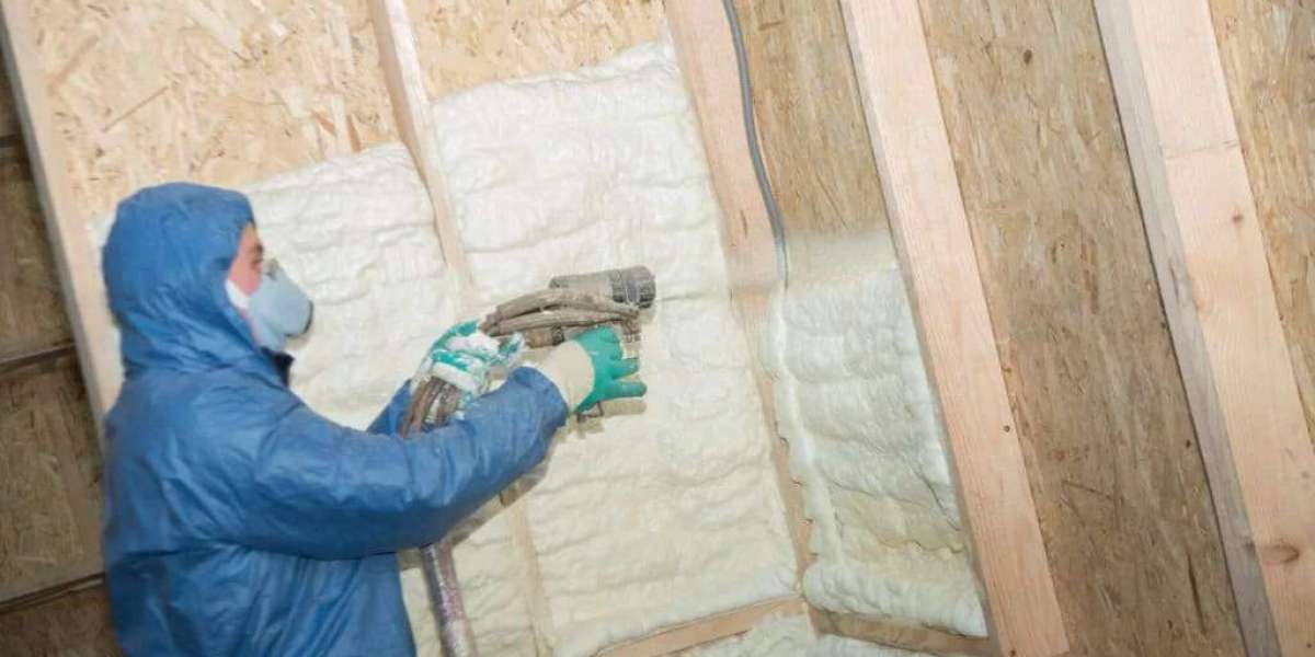 Top 5 Benefits of Choosing Spray Foam Insulation in Des Moines