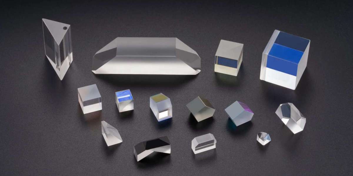 Prism in Optics: What It Is, How It Works, and Where It's Used