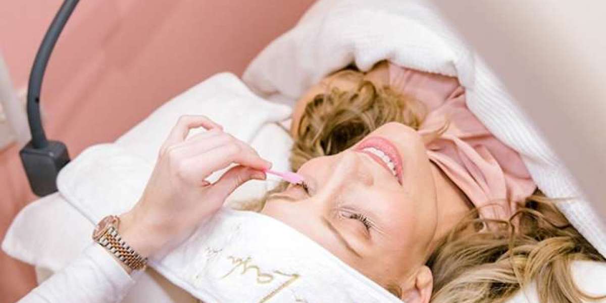 Gold Coast Lash Extensions – Wake Up With Effortless Beauty